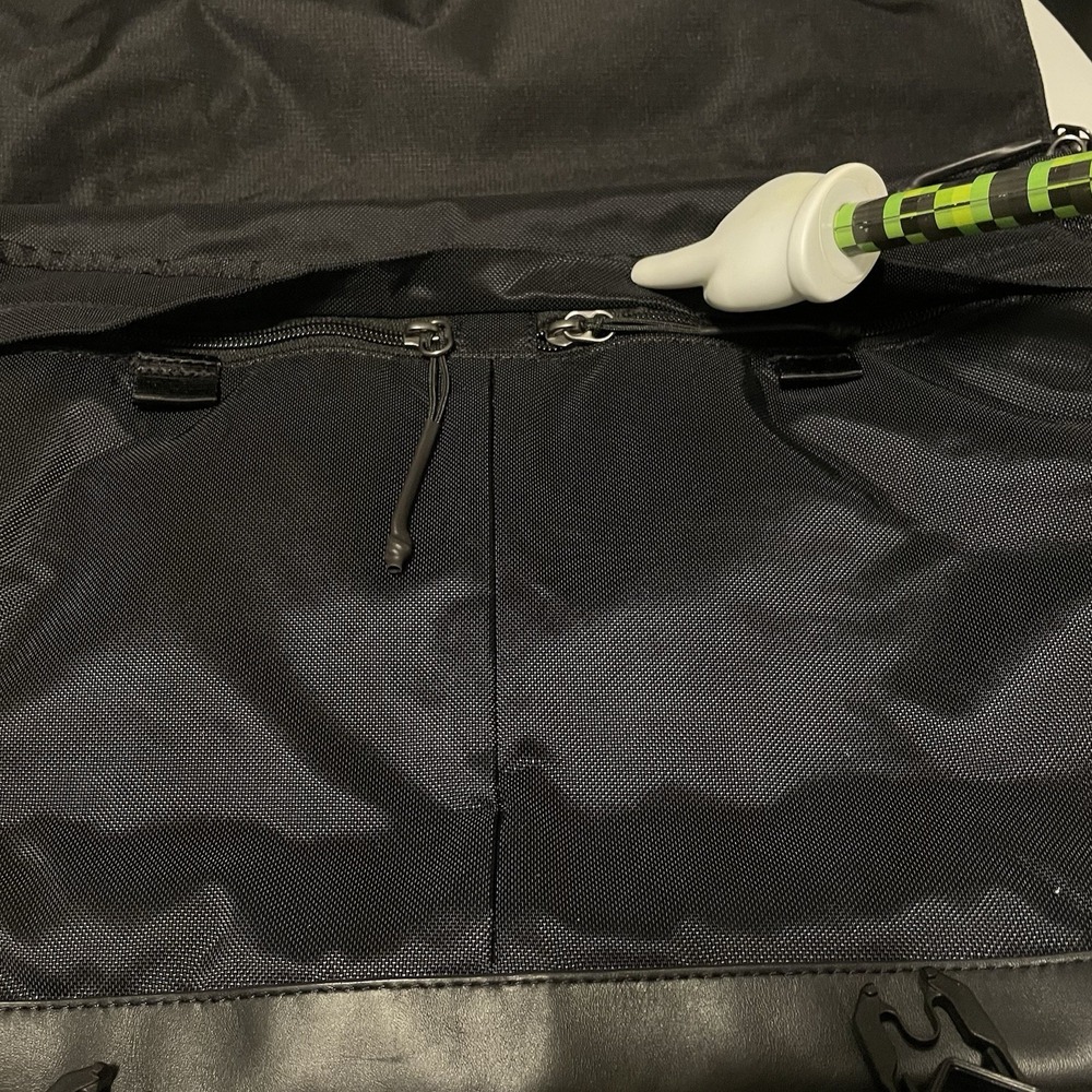 NIKE Eugene Messenger Laptop Bag Premium Elite Black Yellow Swoosh Unisex 17" - Picture 8 of 9
